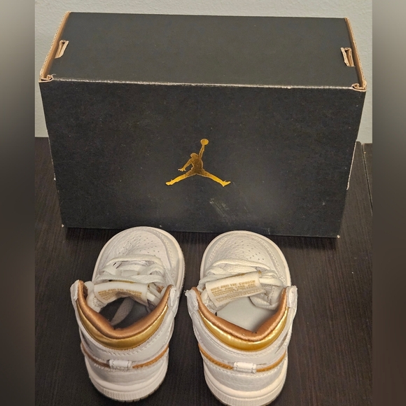 Nike Jordan 1 Retro High Top OG White N Gold 2c - Picture 6 of 9